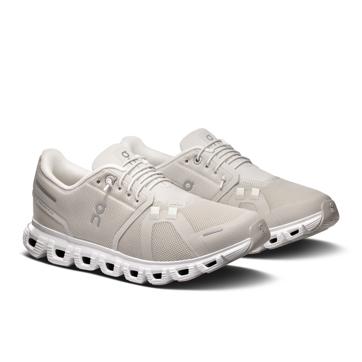 On Running Women's Cloud 6 Wide in Pearl/White